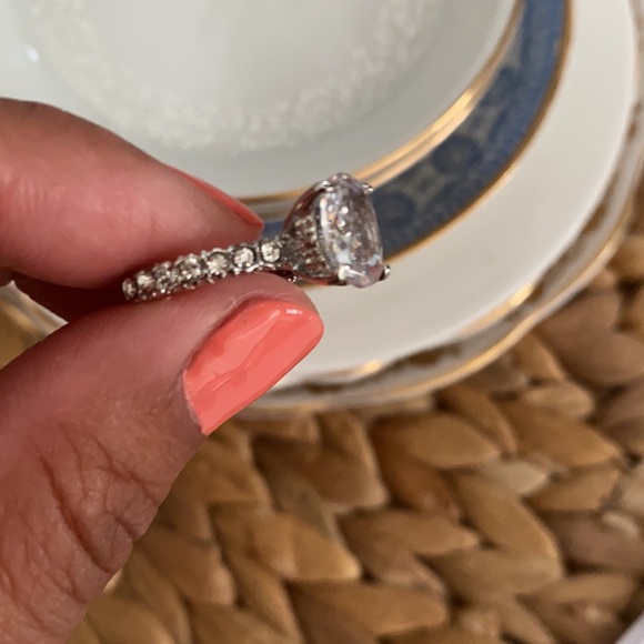 New Engagement style Is big 5 - Picture 3 of 3